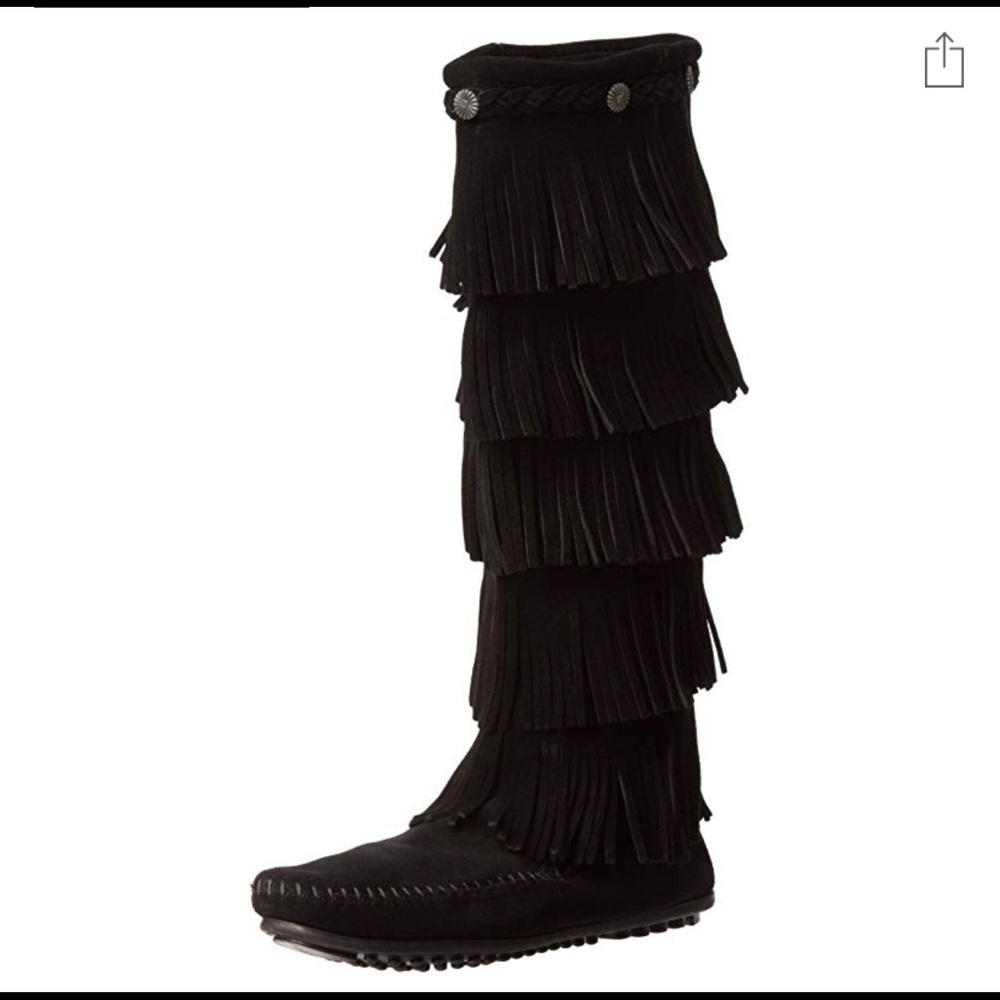 Sold— Blake Minnetonka size 8